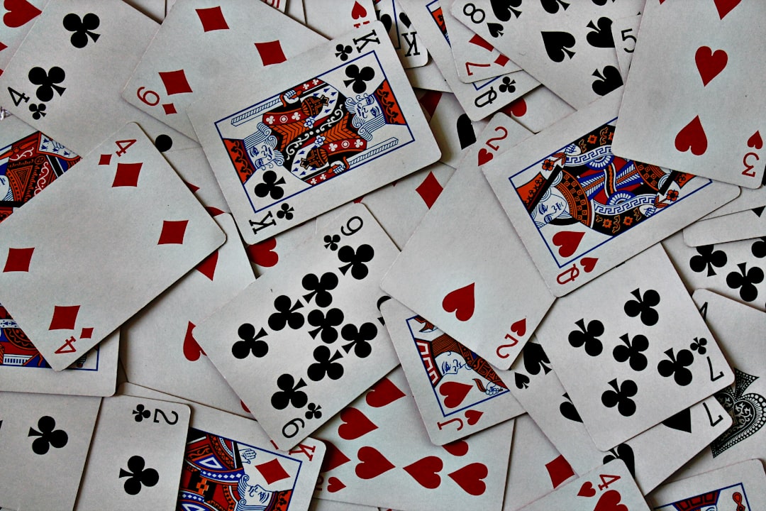 5 Useful Tips for Switching Between Online Slots and Live Table Games